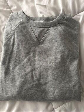 Everlane Crewneck Sweatershirt — Heather Gray